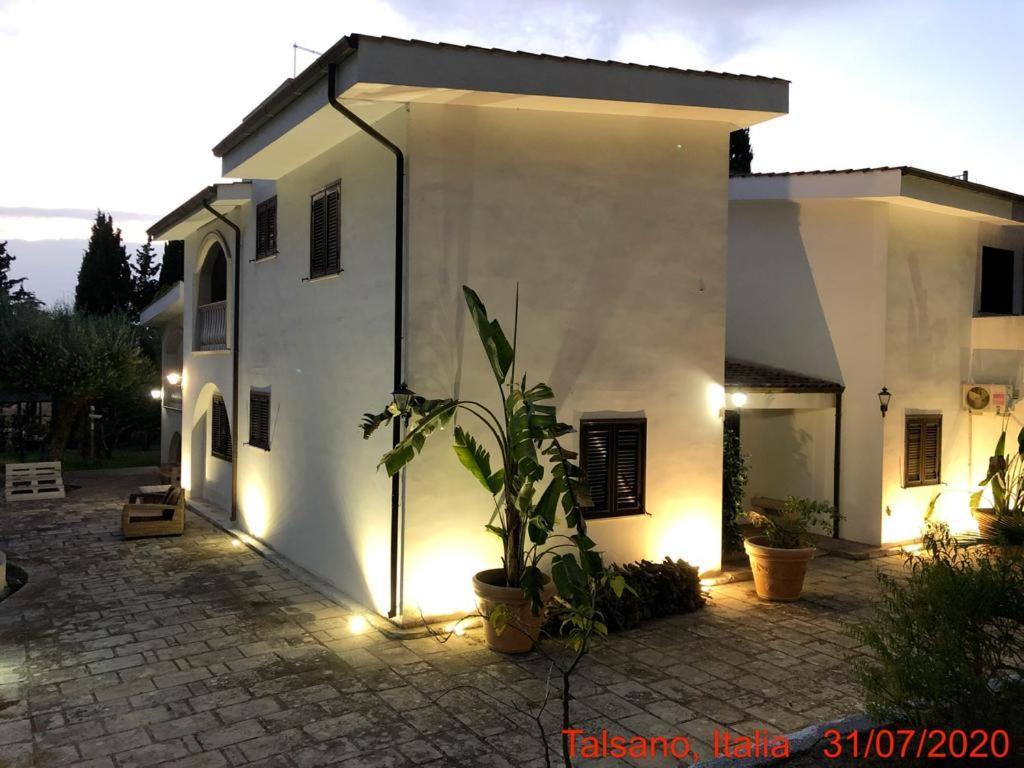 Relais Villa Lama Boutique Hotel Taranto Exterior foto